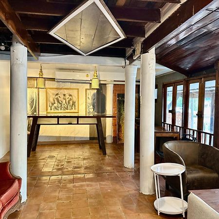 Tony'S Place Ayutthaya Экстерьер фото