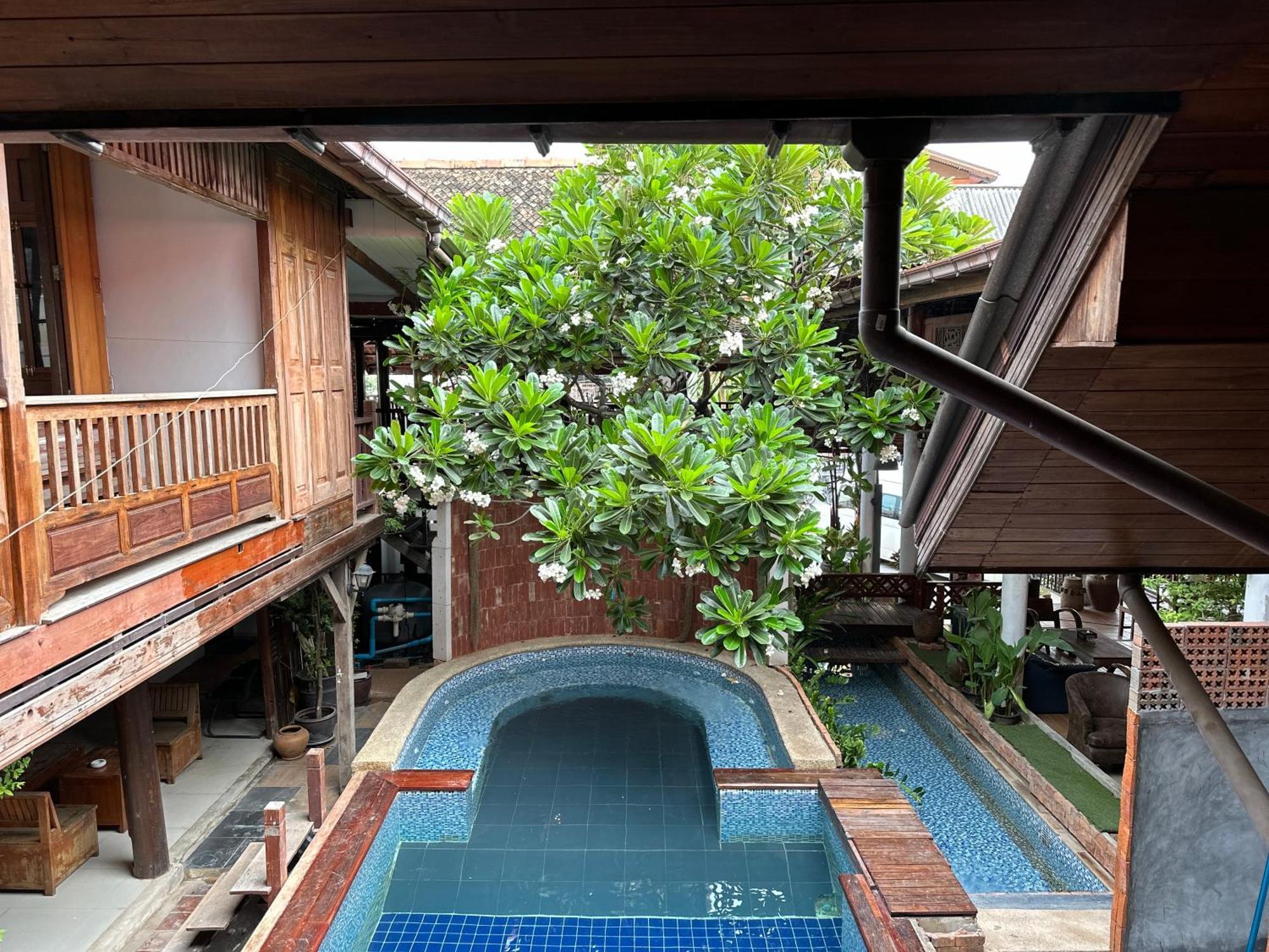 Tony'S Place Ayutthaya Экстерьер фото