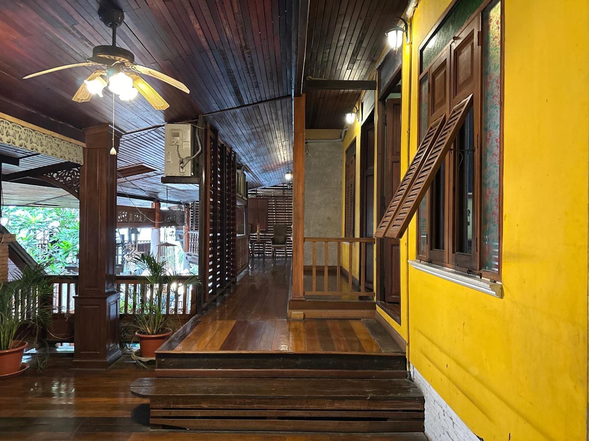 Tony'S Place Ayutthaya Экстерьер фото