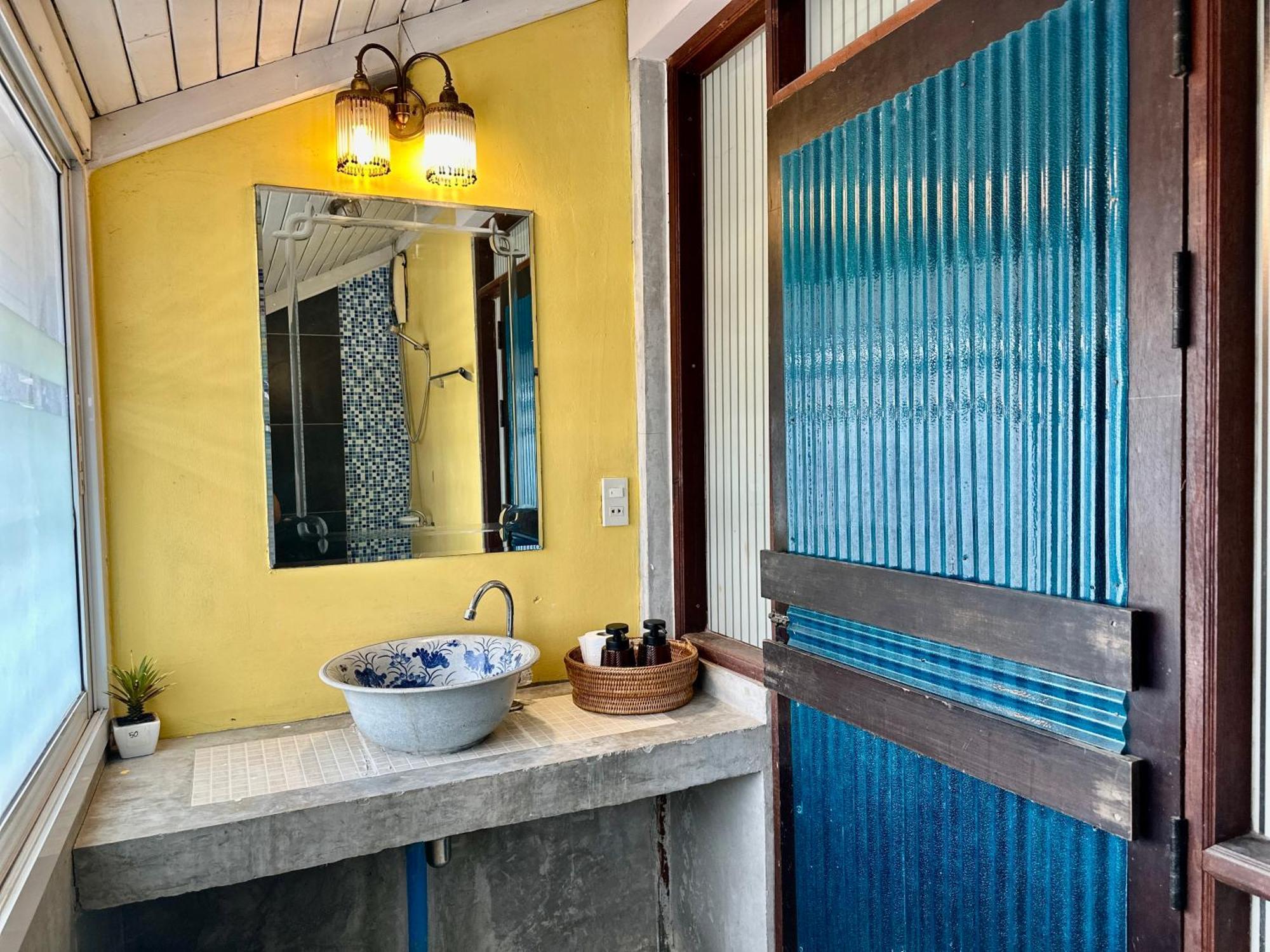 Tony'S Place Ayutthaya Экстерьер фото