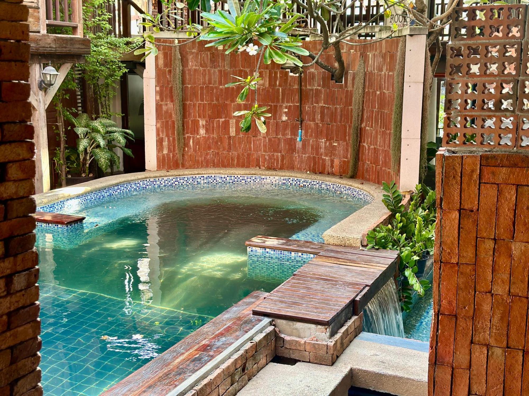 Tony'S Place Ayutthaya Экстерьер фото